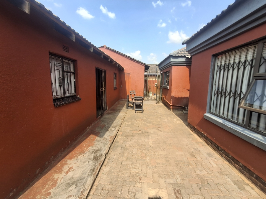3 Bedroom Property for Sale in Vosloorus Ext 3 Gauteng