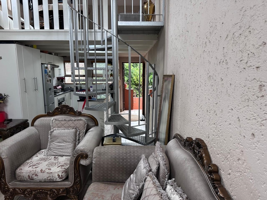 2 Bedroom Property for Sale in Sunninghill Gauteng