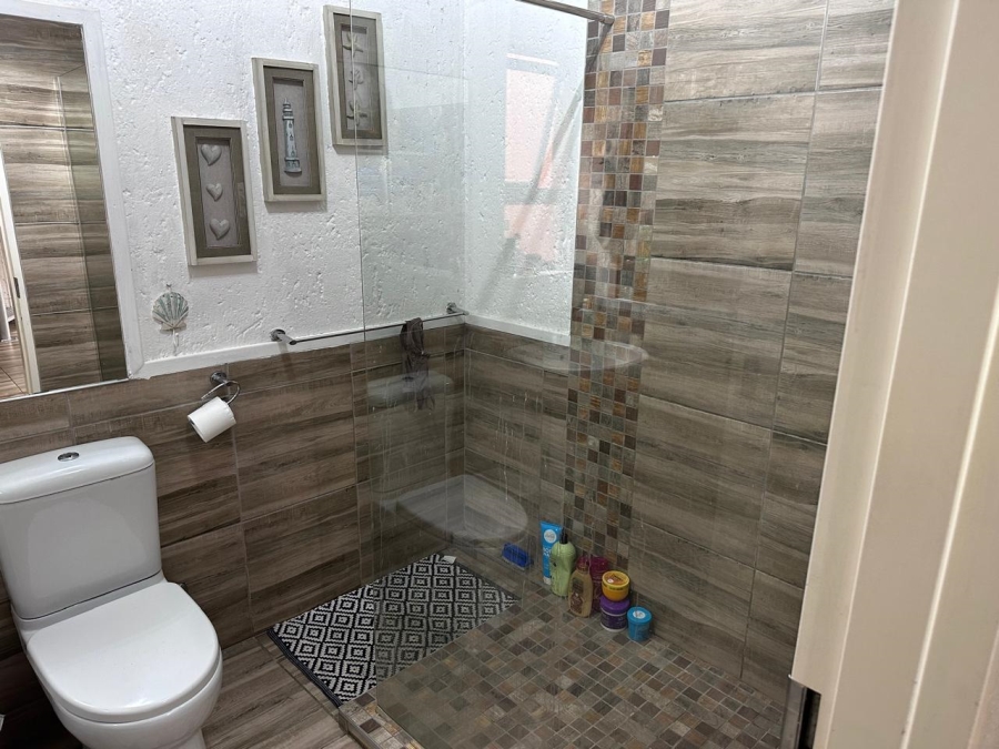 2 Bedroom Property for Sale in Sunninghill Gauteng