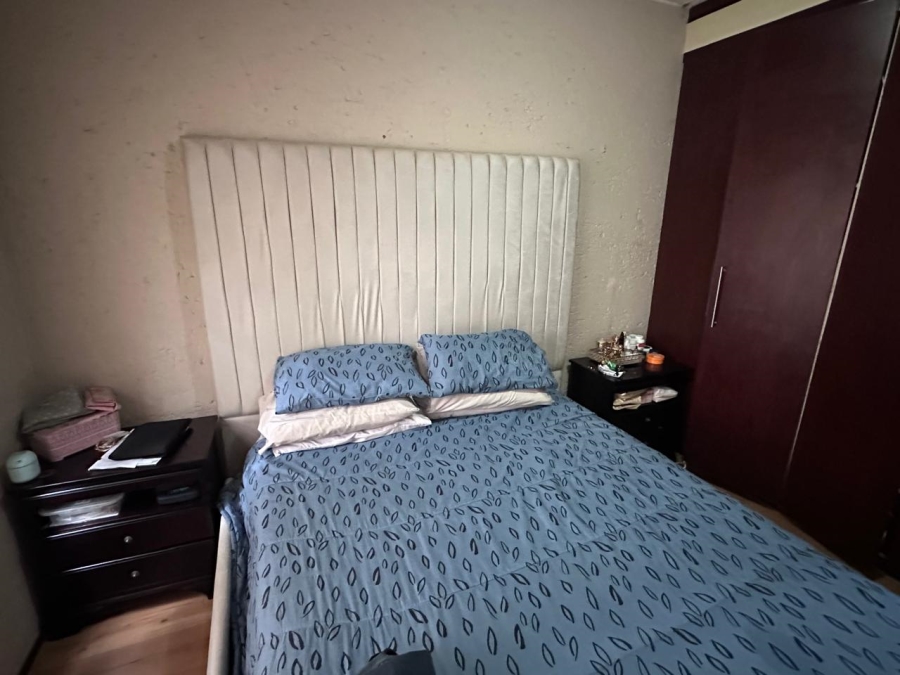 2 Bedroom Property for Sale in Sunninghill Gauteng