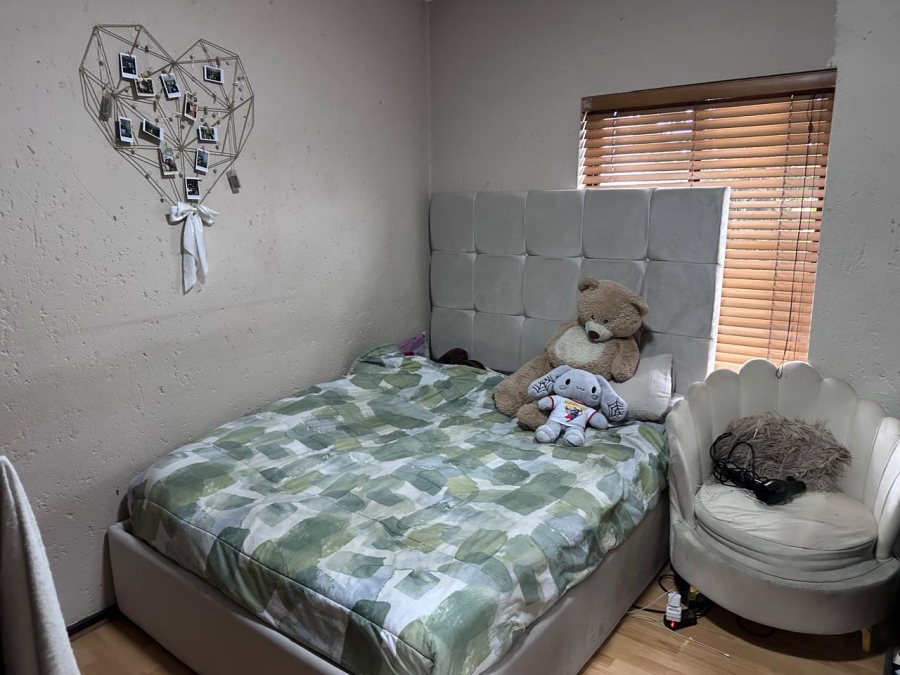 2 Bedroom Property for Sale in Sunninghill Gauteng