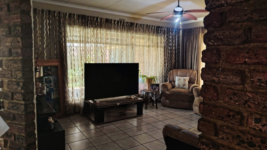 To Let 3 Bedroom Property for Rent in Vanderbijlpark SE 6 Gauteng
