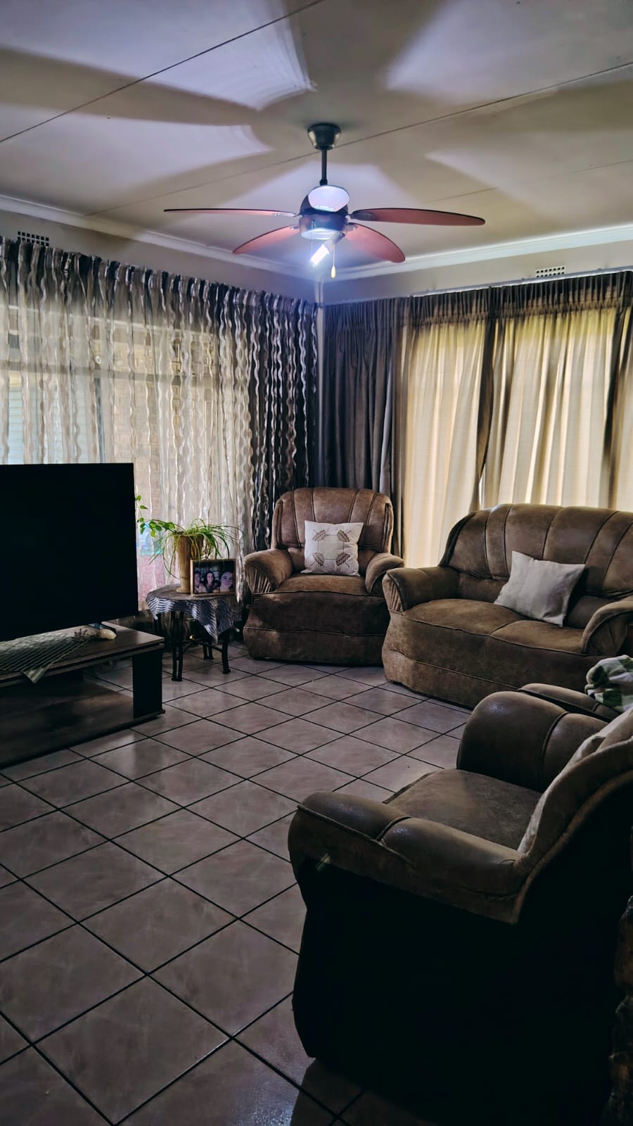 To Let 3 Bedroom Property for Rent in Vanderbijlpark SE 6 Gauteng