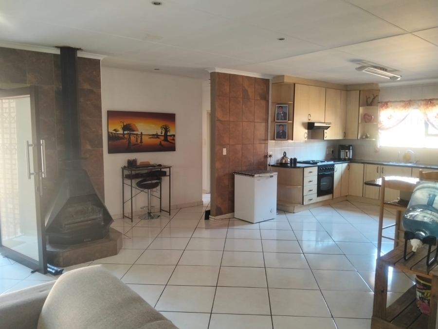 To Let 3 Bedroom Property for Rent in New Redruth Gauteng