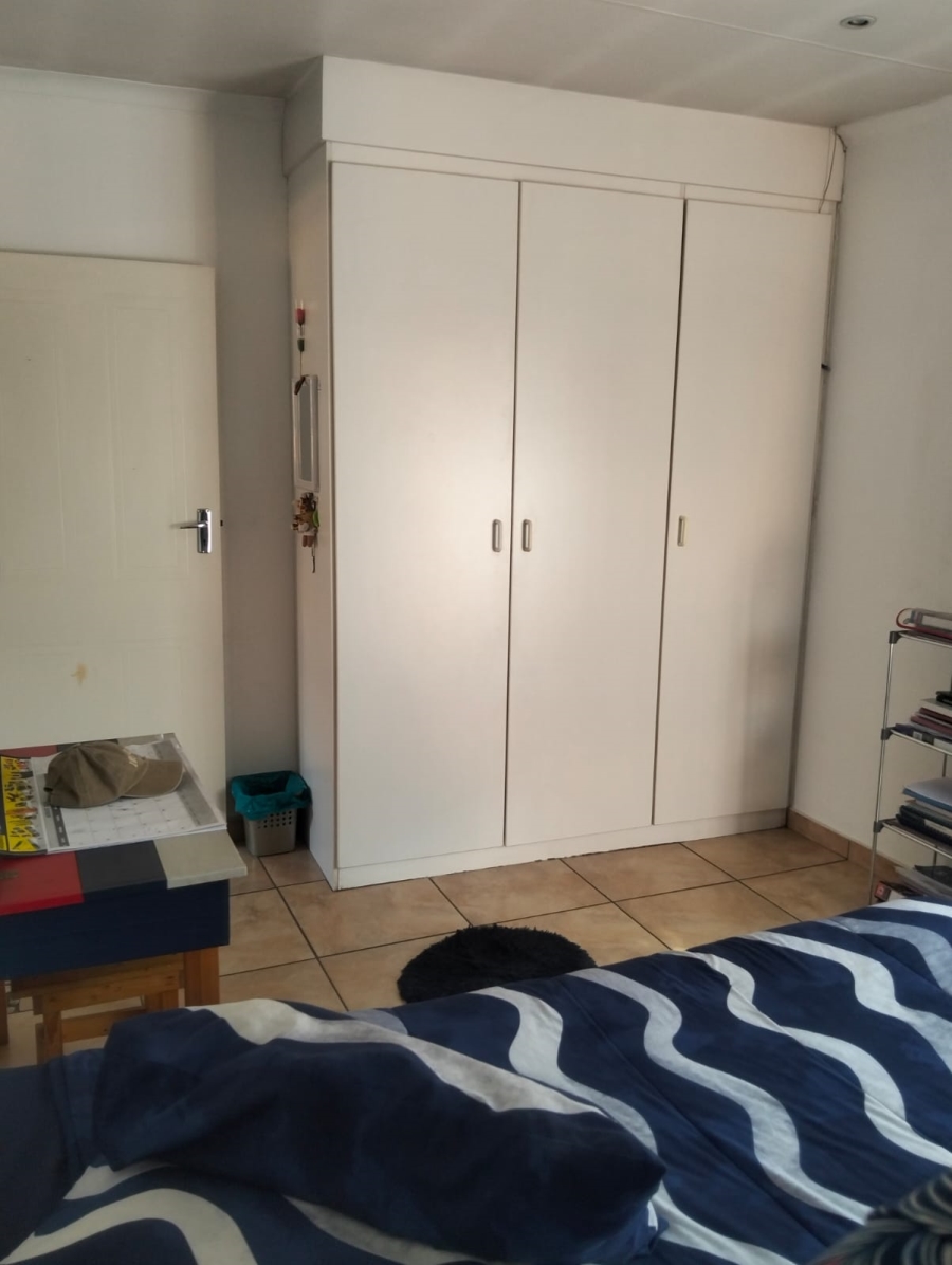 To Let 3 Bedroom Property for Rent in New Redruth Gauteng