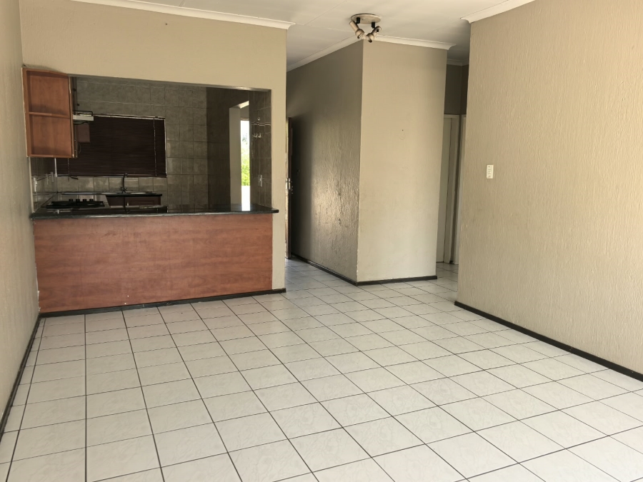 To Let 2 Bedroom Property for Rent in Vorna Valley Gauteng