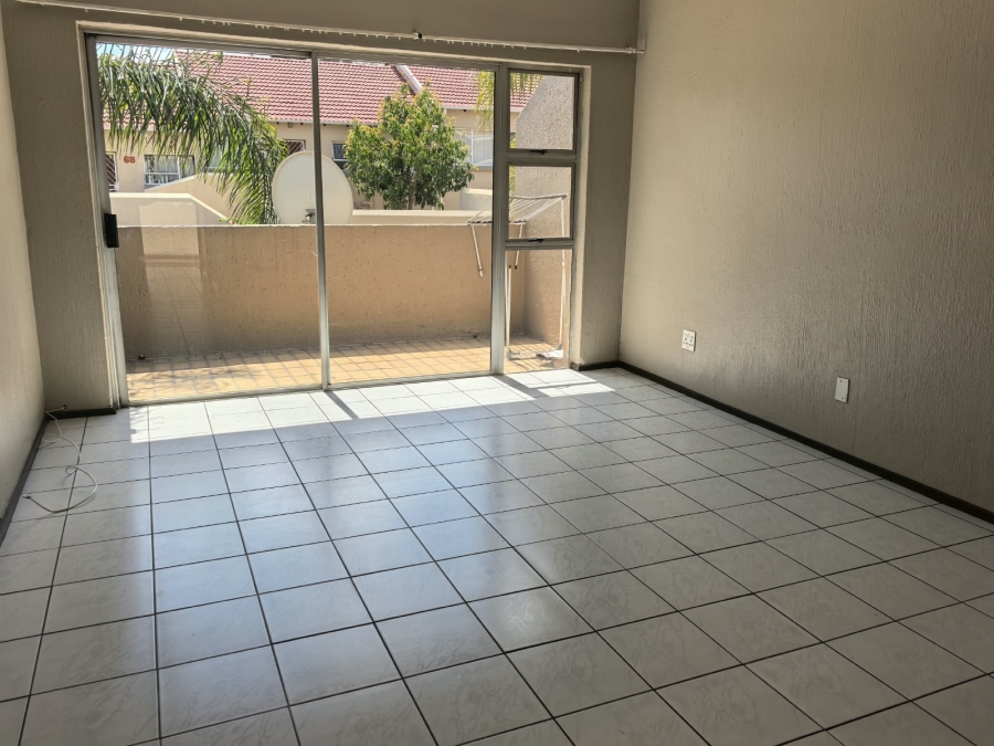 To Let 2 Bedroom Property for Rent in Vorna Valley Gauteng