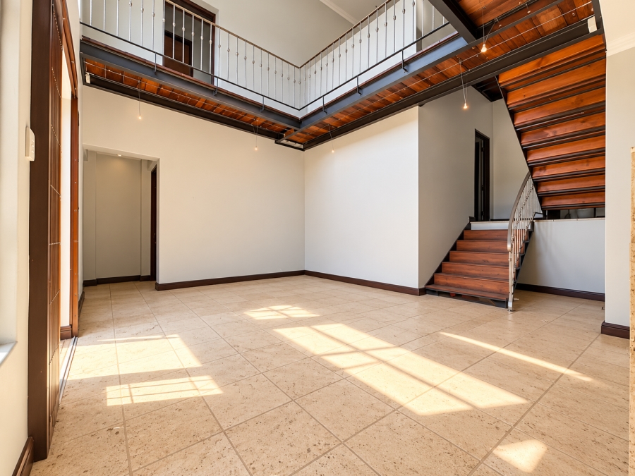 5 Bedroom Property for Sale in Strubensvallei Gauteng
