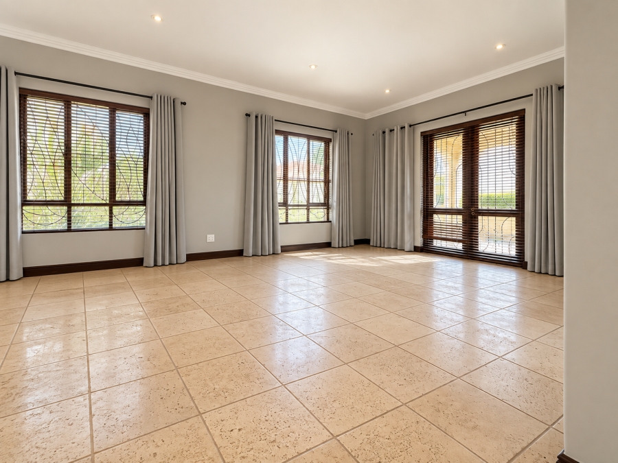 5 Bedroom Property for Sale in Strubensvallei Gauteng