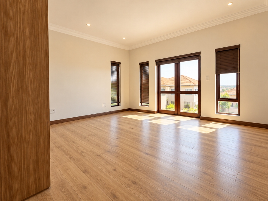 5 Bedroom Property for Sale in Strubensvallei Gauteng