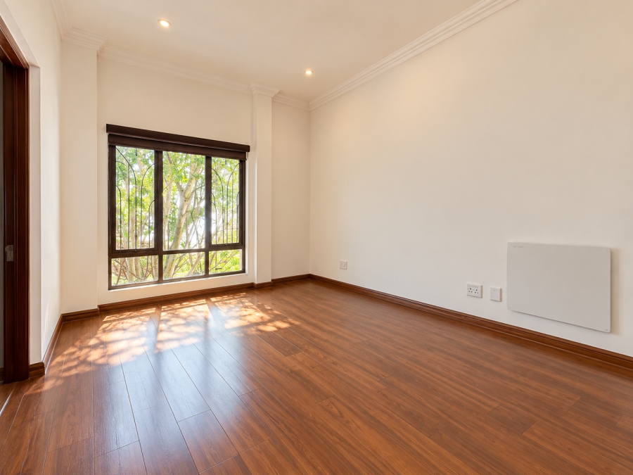 5 Bedroom Property for Sale in Strubensvallei Gauteng