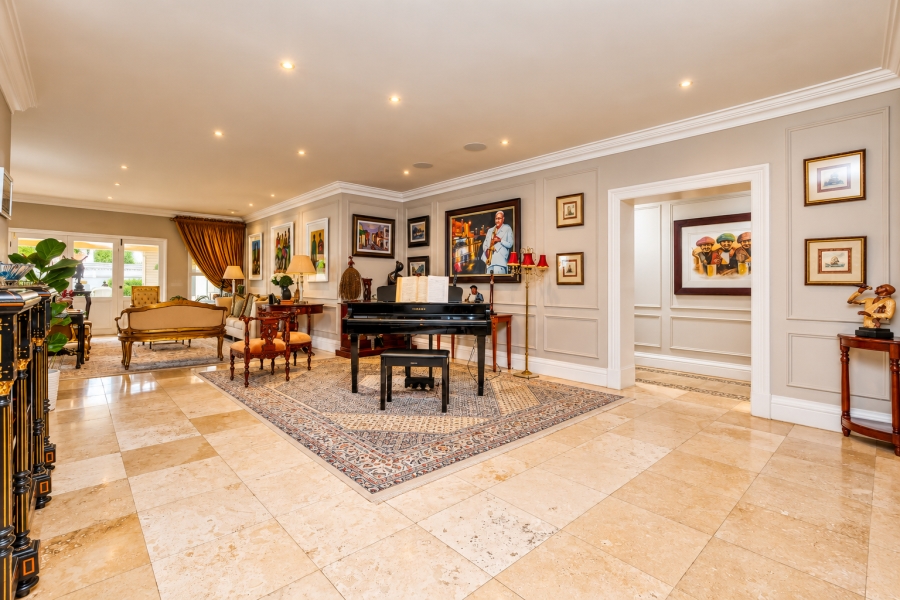 4 Bedroom Property for Sale in Hurlingham Gauteng