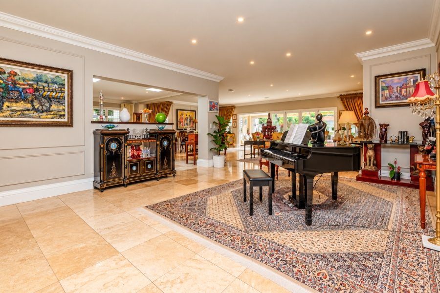 4 Bedroom Property for Sale in Hurlingham Gauteng