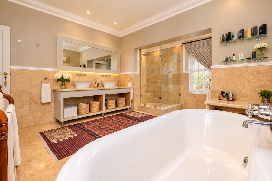 4 Bedroom Property for Sale in Hurlingham Gauteng