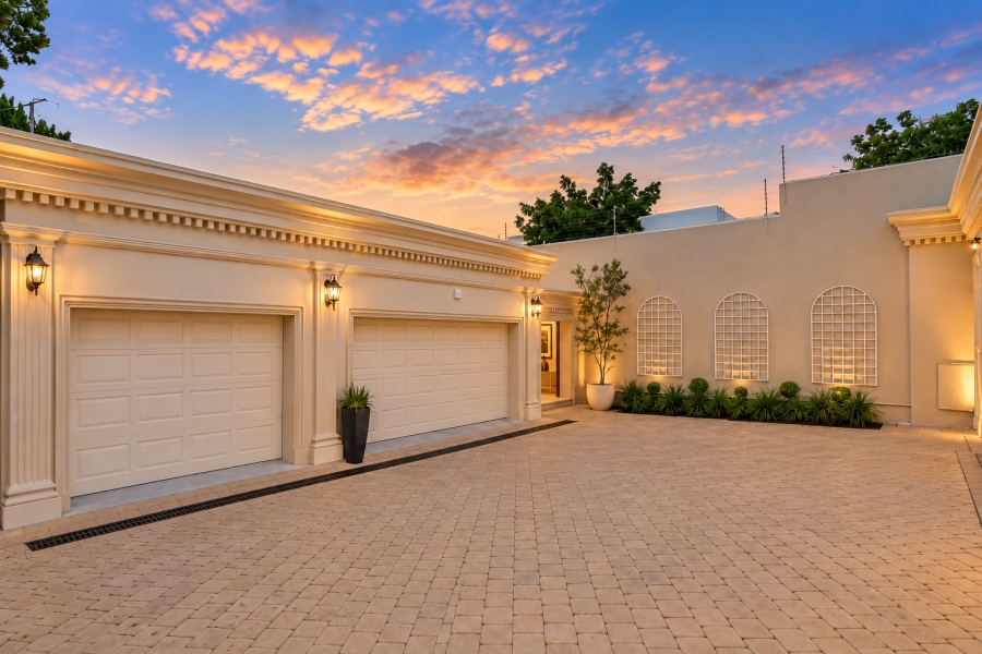 4 Bedroom Property for Sale in Hurlingham Gauteng