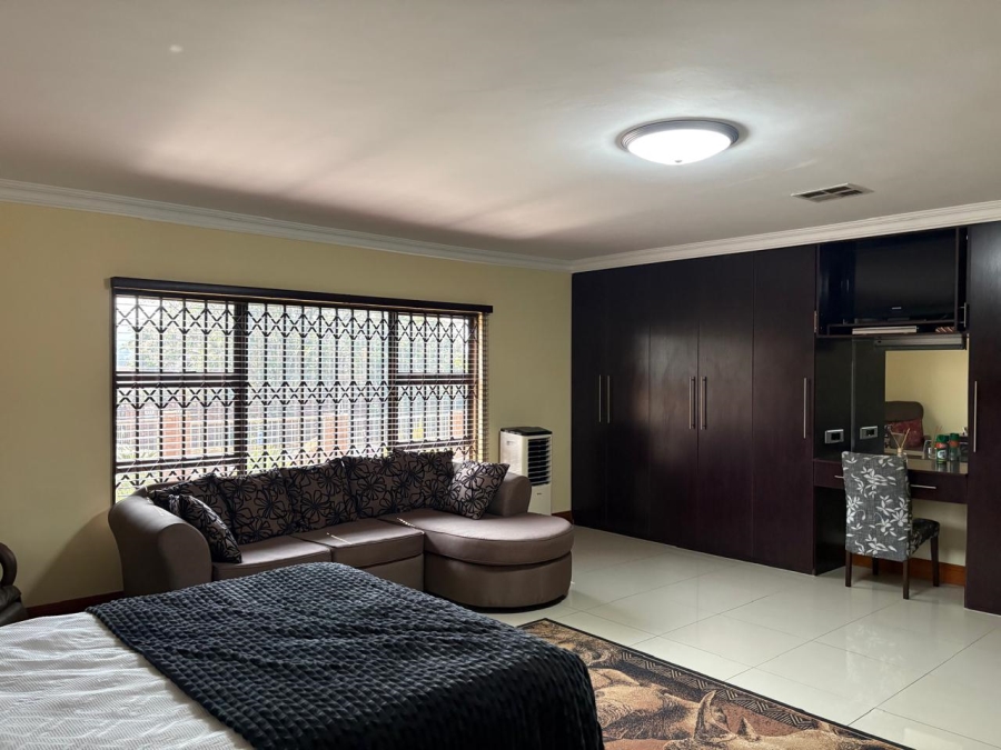 6 Bedroom Property for Sale in Vaal Marina Gauteng