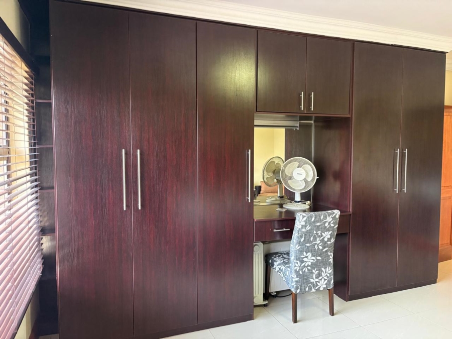 6 Bedroom Property for Sale in Vaal Marina Gauteng