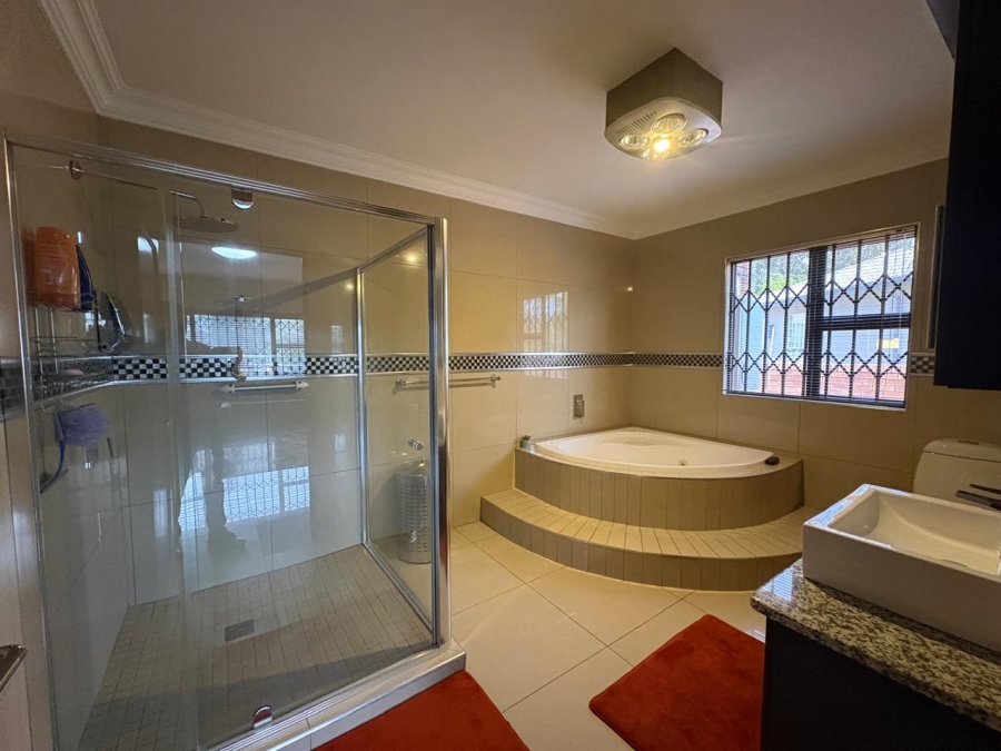 6 Bedroom Property for Sale in Vaal Marina Gauteng