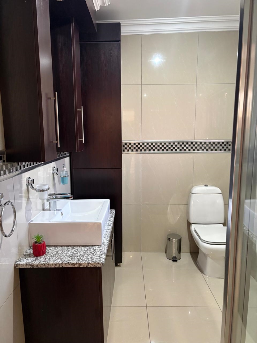 6 Bedroom Property for Sale in Vaal Marina Gauteng