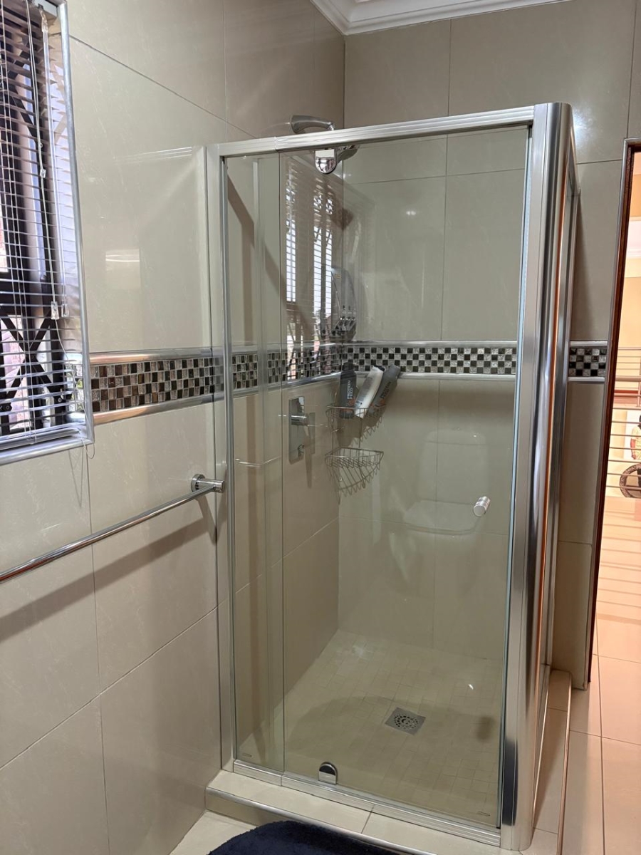 6 Bedroom Property for Sale in Vaal Marina Gauteng