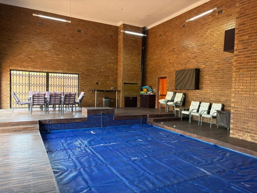 6 Bedroom Property for Sale in Vaal Marina Gauteng
