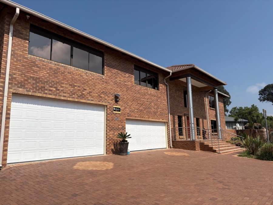 6 Bedroom Property for Sale in Vaal Marina Gauteng