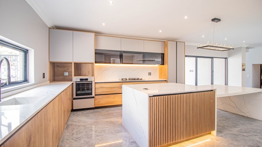 5 Bedroom Property for Sale in Eye of Africa Gauteng