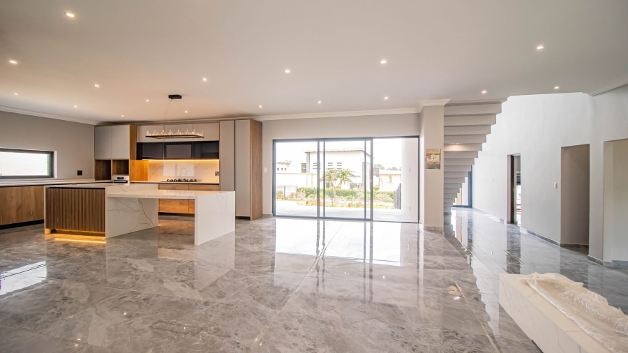 5 Bedroom Property for Sale in Eye of Africa Gauteng