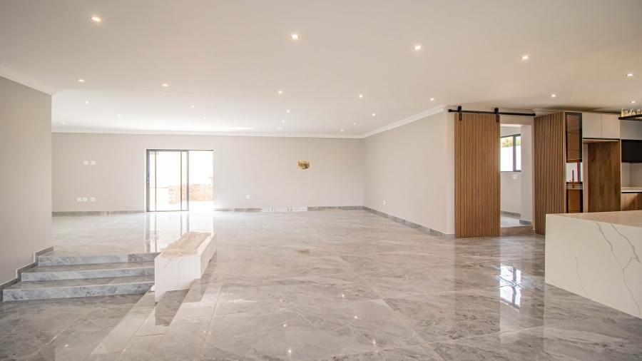 5 Bedroom Property for Sale in Eye of Africa Gauteng