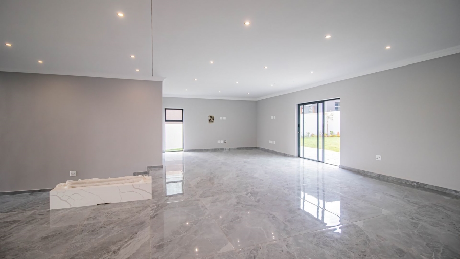 5 Bedroom Property for Sale in Eye of Africa Gauteng