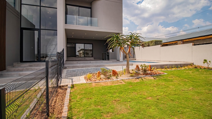 5 Bedroom Property for Sale in Eye of Africa Gauteng