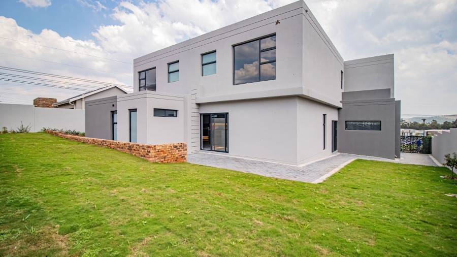 5 Bedroom Property for Sale in Eye of Africa Gauteng