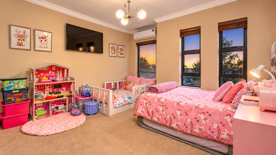 3 Bedroom Property for Sale in Copperleaf Estate Gauteng