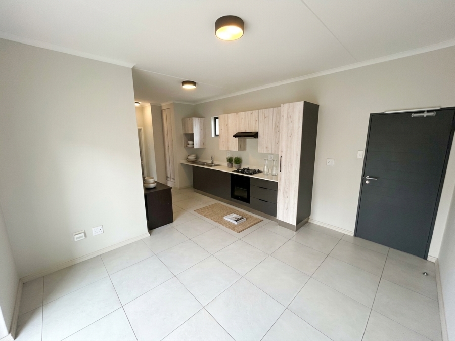 To Let 2 Bedroom Property for Rent in Erand Gardens Gauteng