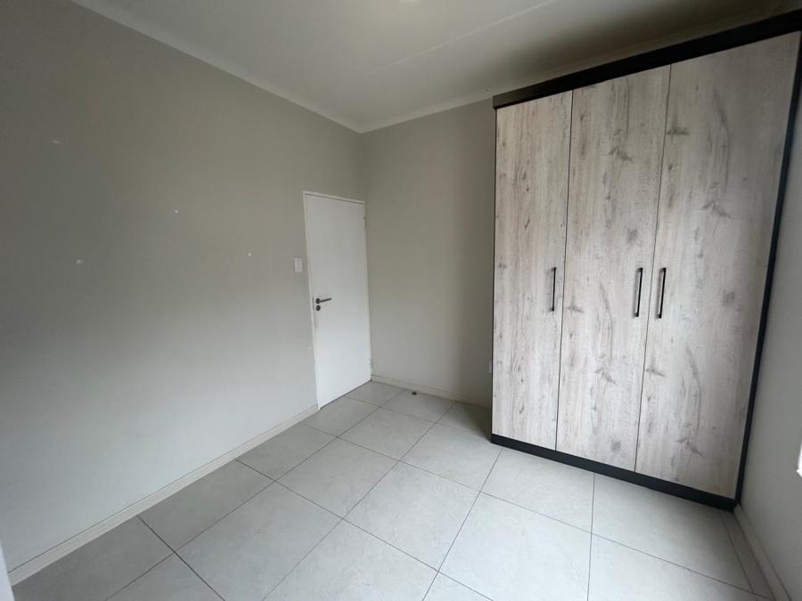 To Let 2 Bedroom Property for Rent in Erand Gardens Gauteng