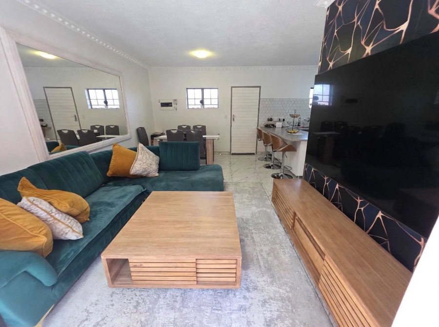 2 Bedroom Property for Sale in Noordwyk Gauteng