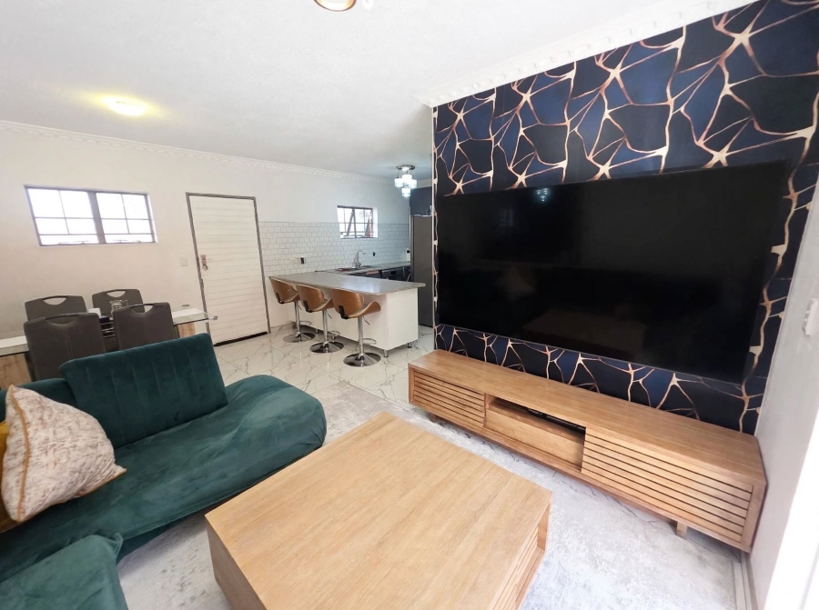 2 Bedroom Property for Sale in Noordwyk Gauteng