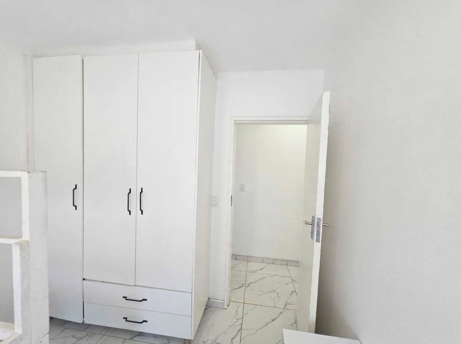 2 Bedroom Property for Sale in Noordwyk Gauteng