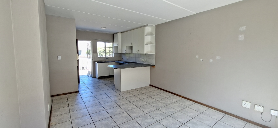 2 Bedroom Property for Sale in Kenmare Gauteng