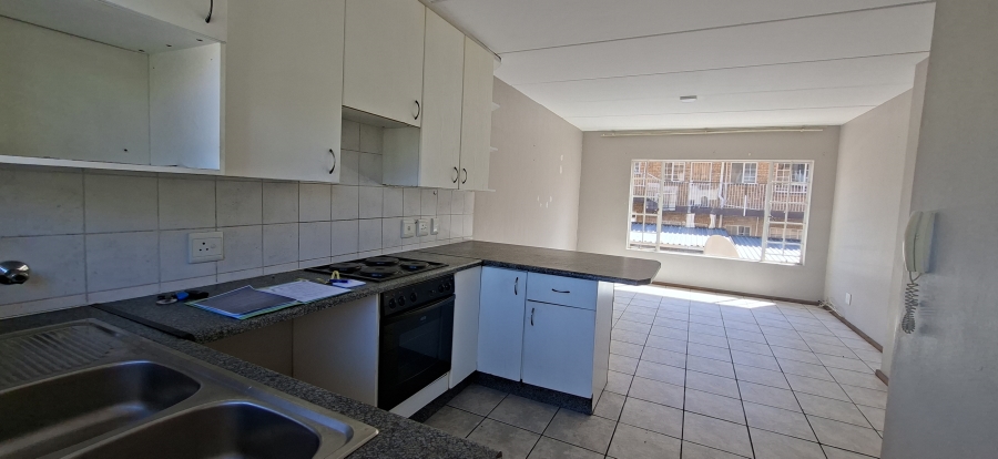 2 Bedroom Property for Sale in Kenmare Gauteng