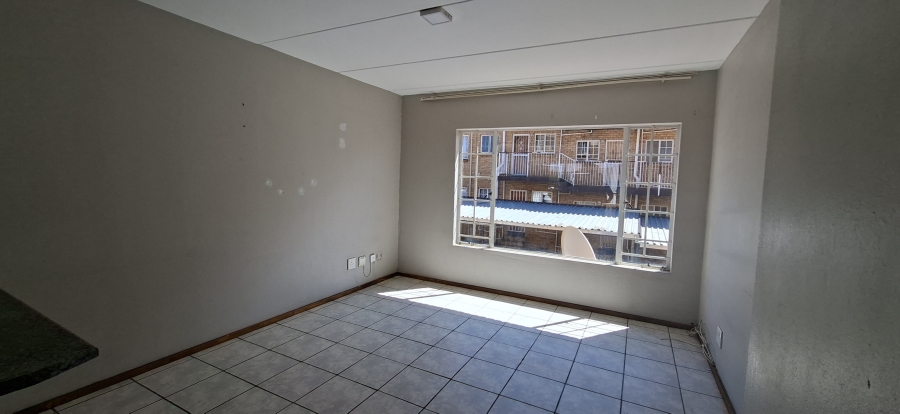 2 Bedroom Property for Sale in Kenmare Gauteng