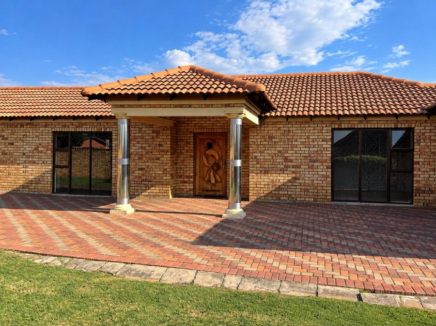3 Bedroom Property for Sale in Crystal Park Gauteng