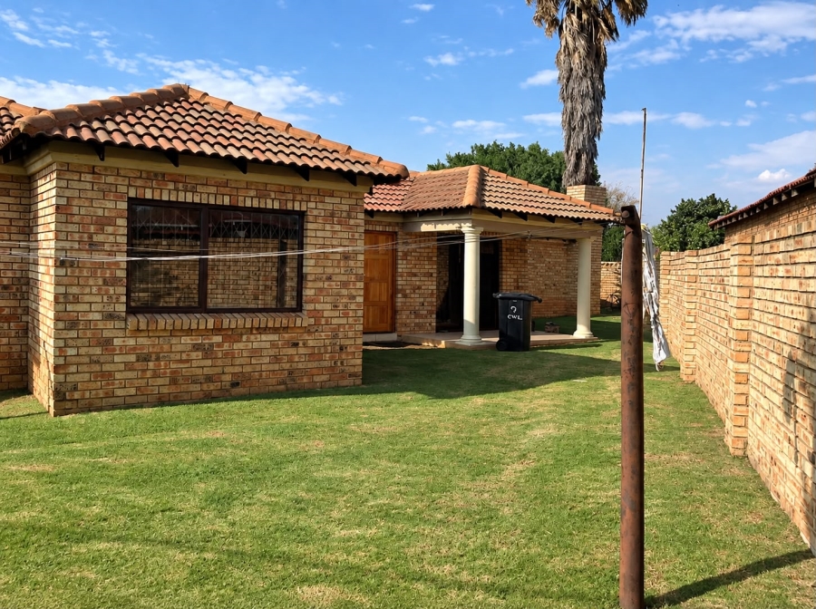 3 Bedroom Property for Sale in Crystal Park Gauteng