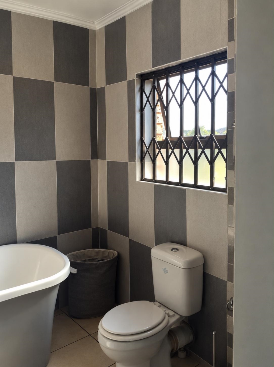 3 Bedroom Property for Sale in Crystal Park Gauteng
