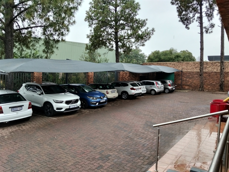 To Let Commercial Property for Rent in North Riding Gauteng