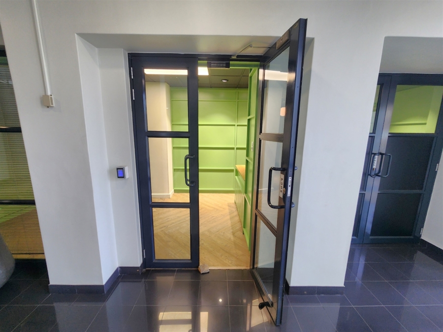 To Let Commercial Property for Rent in Barlow Park Gauteng