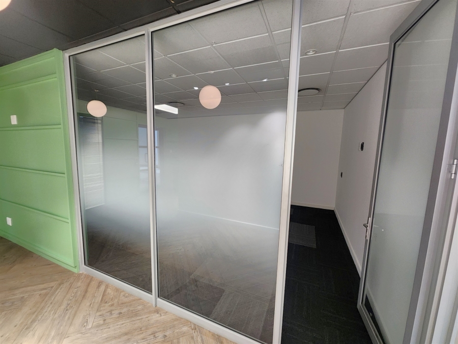 To Let Commercial Property for Rent in Barlow Park Gauteng
