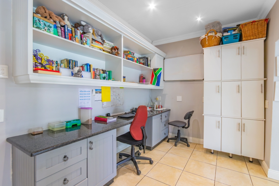 3 Bedroom Property for Sale in Chartwell Gauteng