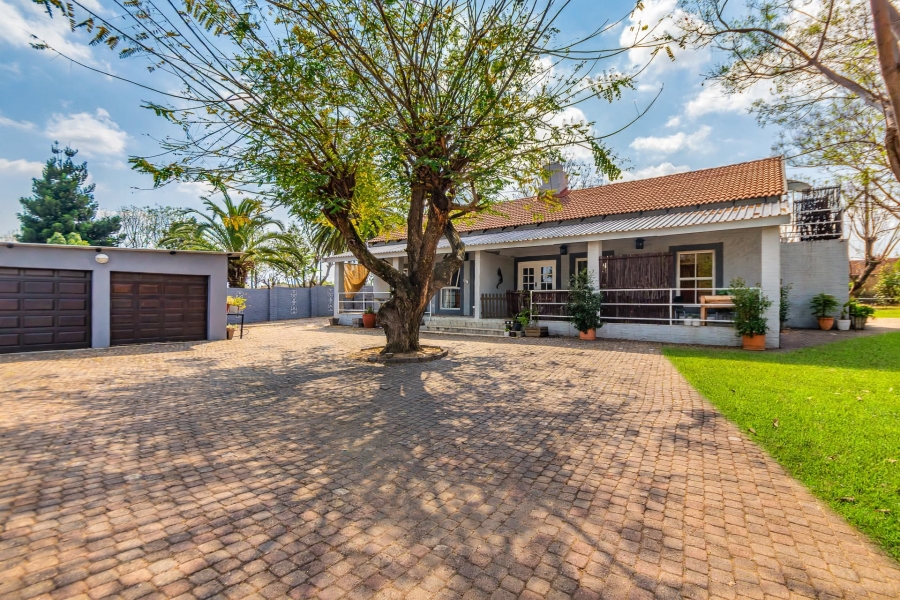 3 Bedroom Property for Sale in Chartwell Gauteng