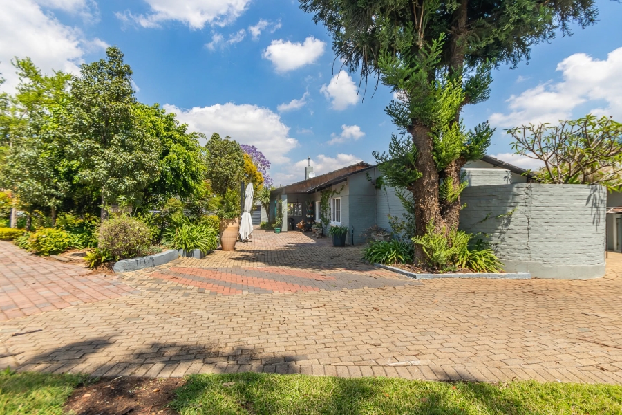 3 Bedroom Property for Sale in Chartwell Gauteng